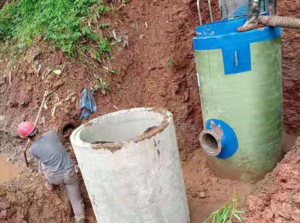 泰国一体化提升泵安装现场